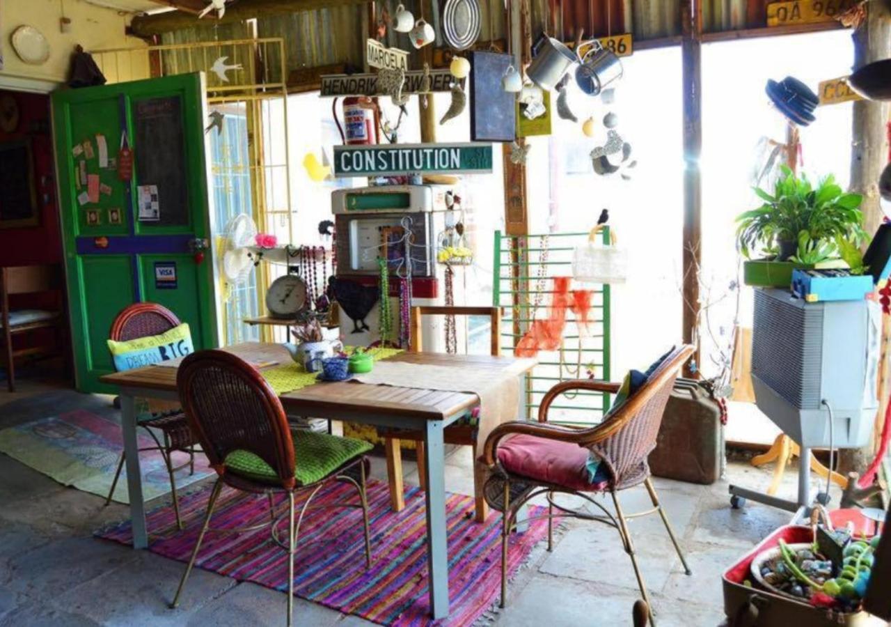 Suzie'S Coffee Shop Accommodation ベルビル エクステリア 写真